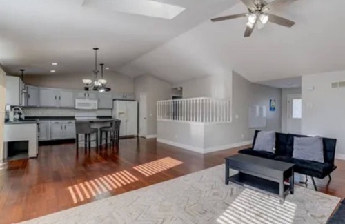 Wentzville Casa | Charming 3-bedroom house with AC and WiFi in lovely Wentzville