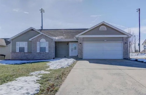 Wentzville Casa | Charming 3-bedroom house with AC and WiFi in lovely Wentzville