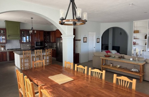La Ribera Casa | Charming 3-bedroom house with AC, WiFi in Pleasant La Ribera