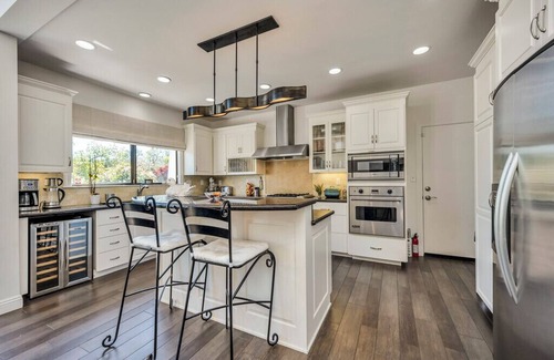 Calistoga Casa | Charming 3-bedroom house in beautiful Calistoga with AC, WiFi, Pool & Hot Tub