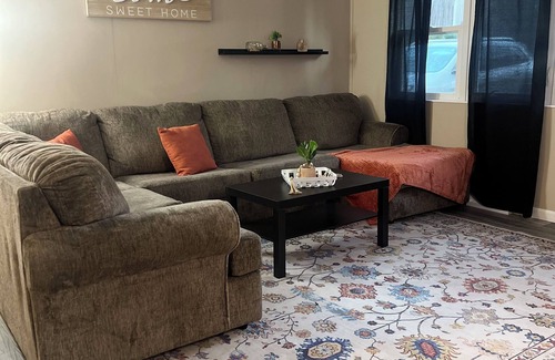 Davenport Casa | Charming 3-bedroom house with WiFi just 5 minutes from downtown!