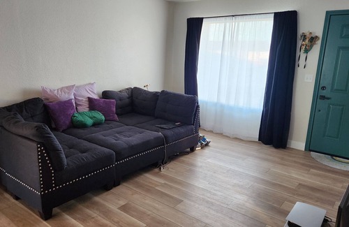 Foothills Casa | Charming 3-bedroom house with fitness room, AC in welcoming Henderson