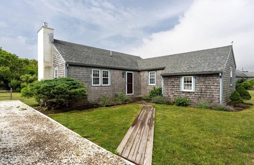 Madaket Casa | Charming 3-bedroom house in Nantucket, Madaket with WiFi
