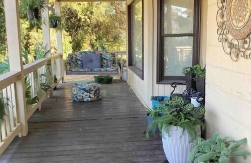 Tuscaloosa Casa | Charming 3 bedroom home downtown Northport, Near Tuscaloosa U of A campus