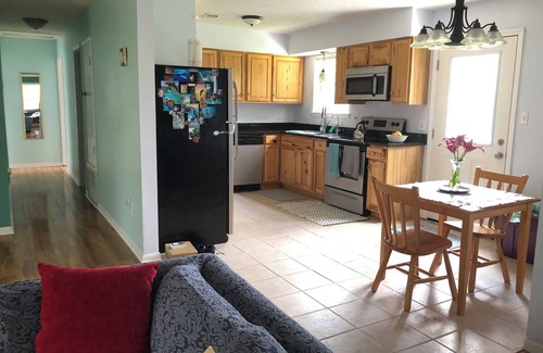 Bellview Casa | Charming 3-bedroom house in gorgeous Pensacola with WiFi, AC, & a private yard.