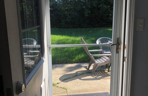 Bellview Casa | Charming 3-bedroom house in gorgeous Pensacola with WiFi, AC, & a private yard.