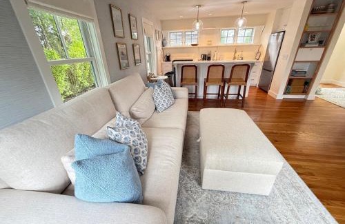 Oak Bluffs Casa | Charming 3-Bedroom Home in the Heart of Oak Bluffs