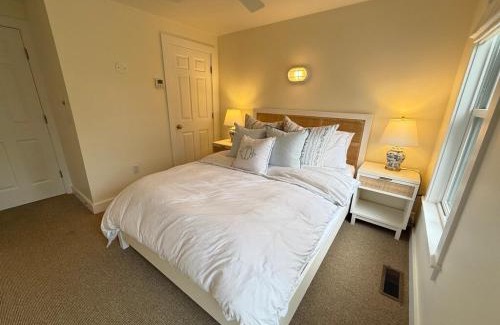 Oak Bluffs Casa | Charming 3-Bedroom Home in the Heart of Oak Bluffs