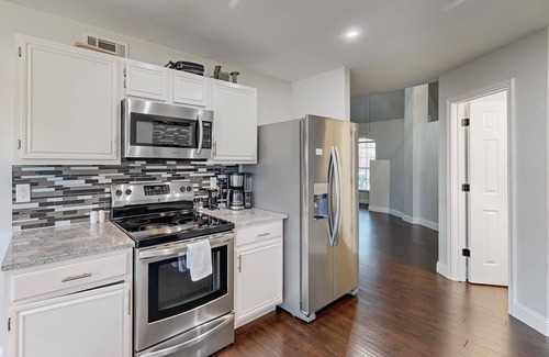 Frisco Casa | Charming 3-Bedroom Home in Prime Frisco Location Fast WiFi & AC