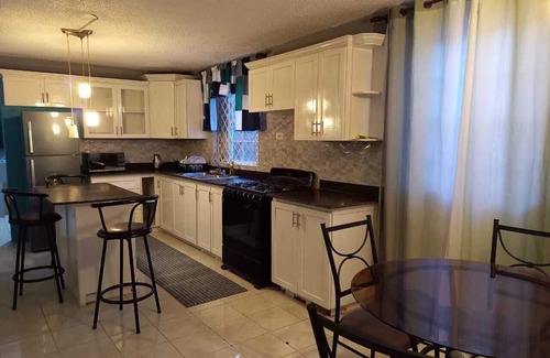 Salt Gut Casa | Charming 3-bedroom house in Boscobel , with WiFi access. 15 minutes fr Ocho Rios