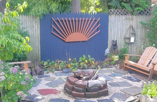 Bellmore Casa | Charming 3 bedroom house- close to the train to NYC, the best beaches and more!