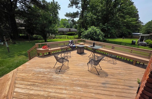 Columbia Casa | Charming 3-bedroom house with WiFi, AC in Columbia near Lake Murray