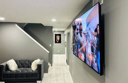 Columbus Casa | Charming 3-bedroom house with WiFi and AC in enchanting Columbus