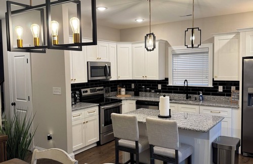 Mosby Casa | Charming 3-bedroom house in beautiful Richmond with WiFi, AC
