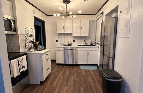 Port Wentworth Casa | Charming 3-bedroom house in delightful Savannah, GA.