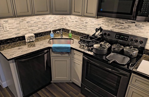 St. Louis Casa | Charming 3-bedroom house with WiFi, AC in enjoyable Carondolet area St Louis