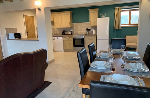 Anlhiac Casa | Charming 3-bedroom House with WiFi in Narthiac La Maison Galloise-Lavender