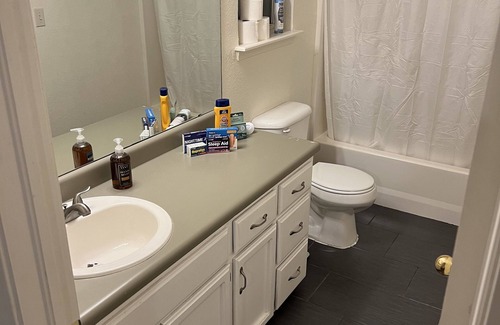 Chamberino Casa | Charming 3-bedroom house in enjoyable El Paso with WiFi, AC