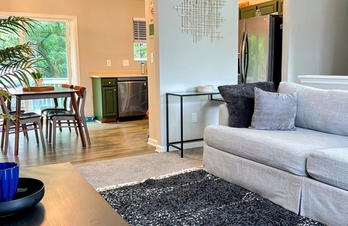 Erlanger Casa | Charming 3-bedroom house in Elsmere with full basement