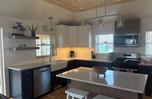 Fremont Casa | Charming 3-bedroom house with beautiful views of the Wolf River!