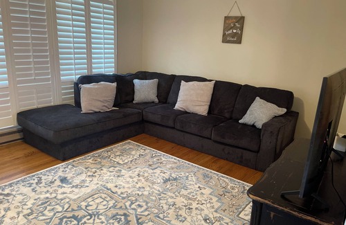 Kinston Casa | Charming 3-bedroom house in fantastic Kinston with WiFi, AC