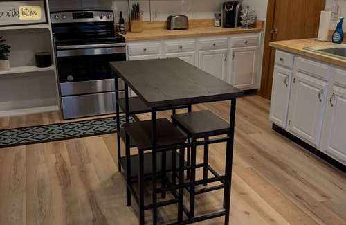 Madison Casa | Charming 3-bedroom house in lovely downtown Madison.