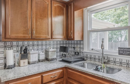 Madison Casa | Charming 3-bedroom house in peaceful Madison with WiFi, Pet-friendly