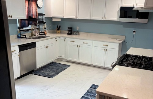 Memphis Casa | Charming 3-bedroom house with WiFi and AC in the fabulous Memphis.