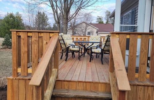 Necedah Casa | Charming 3-bedroom house with WiFi, AC in serene Necedah