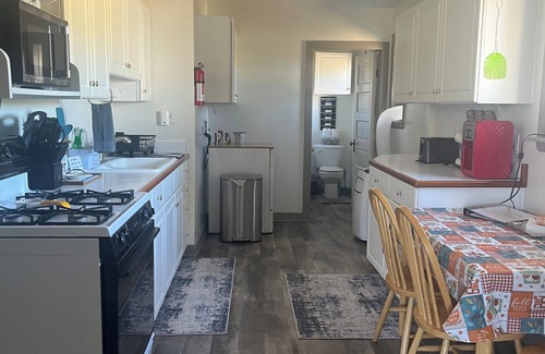 Garden County Casa | Charming 3-bedroom house in wonderful town of Oshkosh, family and pet friendly!