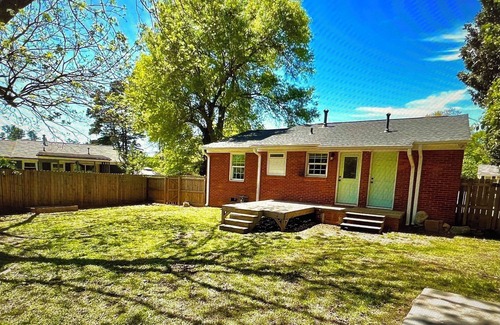 East Raleigh Casa | Charming 3-bedroom house with AC and WiFi near marvelous downtown Raleigh