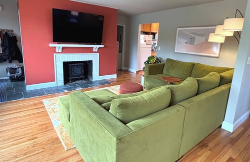 Ravenna Casa | Charming 3-bedroom house with AC in Seattle