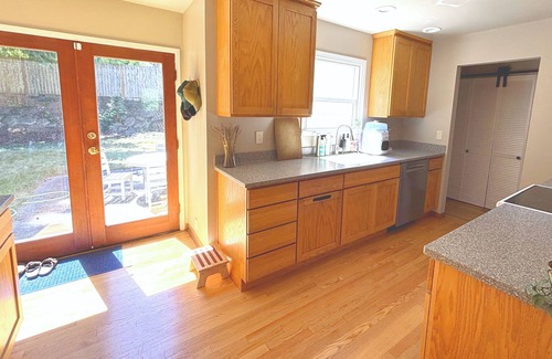 Ravenna Casa | Charming 3-bedroom house with AC in Seattle