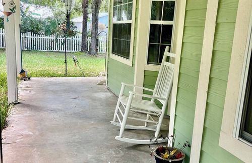 Trenton Casa | Charming 3-bedroom house in Trenton near Florida Springs