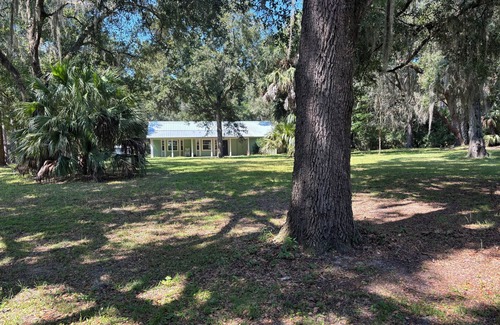 Trenton Casa | Charming 3-bedroom house in Trenton near Florida Springs