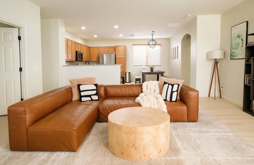 Waddell Casa | Charming 3-bedroom house with office, pool and gym in beautiful Waddell