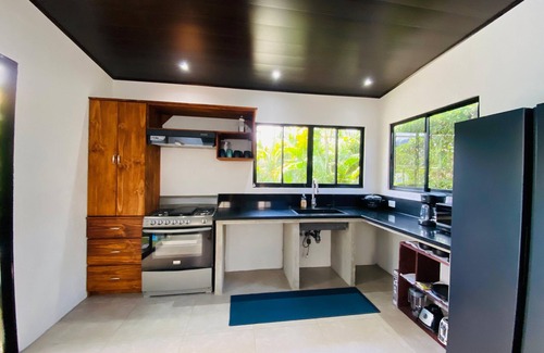 Costa del Pacífico central Casa | Charming 3-bedroom house with WiFi, fitness room in Quepos