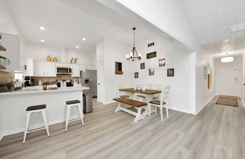 Barker Casa | Charming 3-bedroom house in lovely Katy with WiFi, sleeps 8