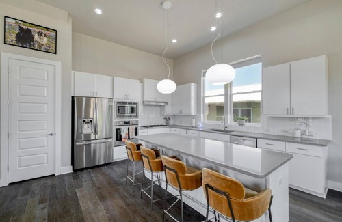 Austin Casa | Charming 3-bedroom house with WiFi, AC in vibrant Austin