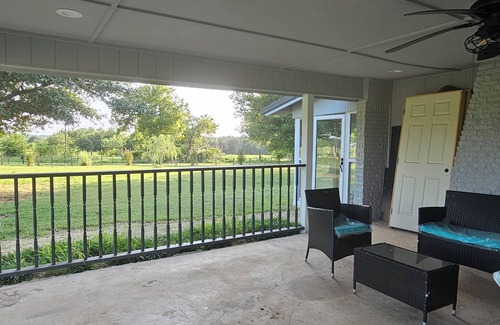 Canton Casa | Charming 3-bedroom house with WiFi and AC in cool Canton