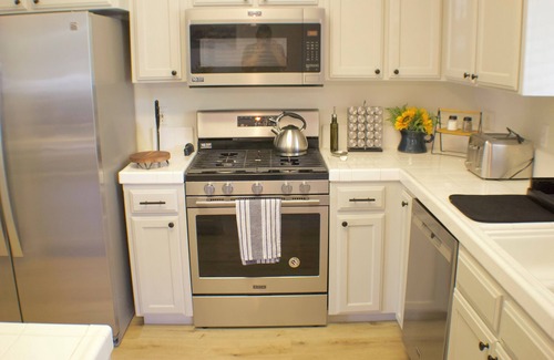 Exeter Casa | Charming 3-bedroom house in pleasant Exeter. Near the Sequoias.
