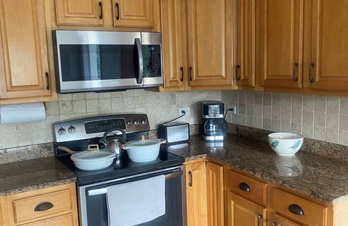 Gurnee Casa | Charming 3-bedroom house next to Six Flags and Military Base in Gurnee