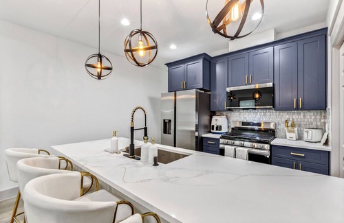 FM 1960 Casa | Charming 3-bedroom house with WiFi, AC in Humble near IAH