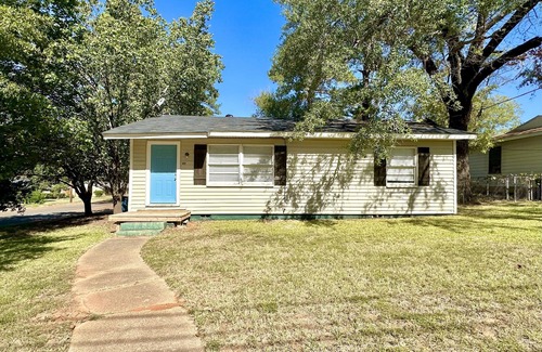 Kilgore Casa | Charming 3-bedroom house on quiet street in delightful Kilgore