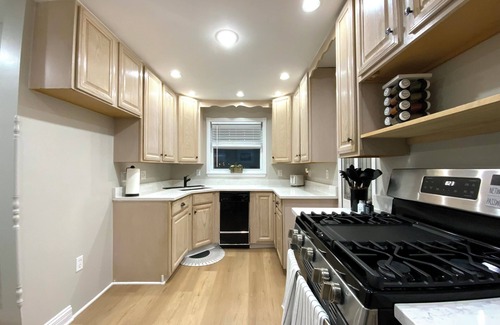 Mentor Casa | Charming 3-bedroom house in peaceful Mentor with AC