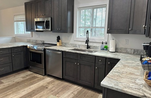 Unaka Casa | Charming 3-bedroom house in Bear Paw - Lake Hiwassee, Murphy-Starlink