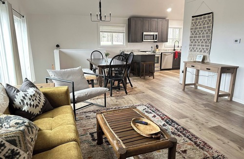 Unaka Casa | Charming 3-bedroom house in Bear Paw - Lake Hiwassee, Murphy-Starlink