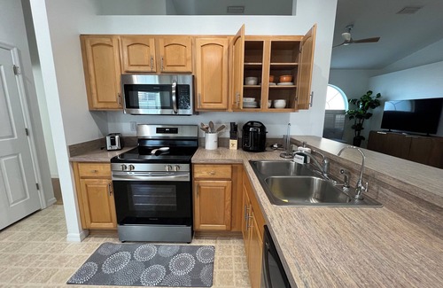 Ocala Casa | Charming 3-bedroom house in enchanting Ocala with WiFi, AC