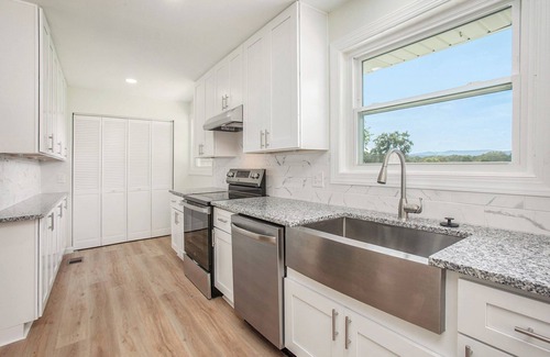 Calhoun Casa | Charming 3-bedroom house with AC and WiFi in Resaca
