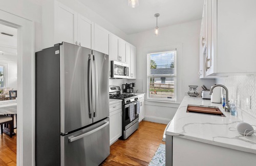 Courier City - Oscawana Casa | Charming 3-bedroom house in South Tampa with Hot Tub